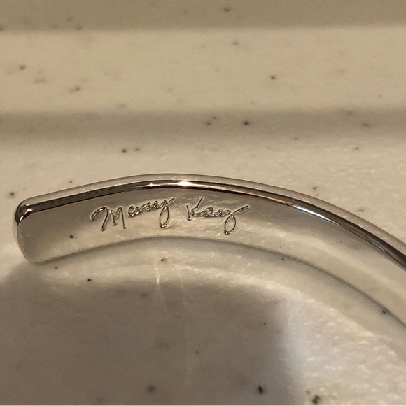 Set of 2 Mary Kay Cuff Bracelets- inspirational engraving - silver tone - Picture 12 of 12